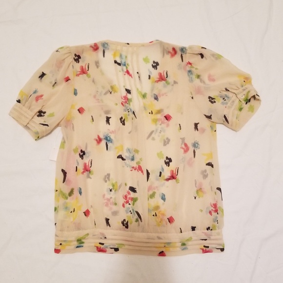 Short sleeve button up top - Picture 3 of 8